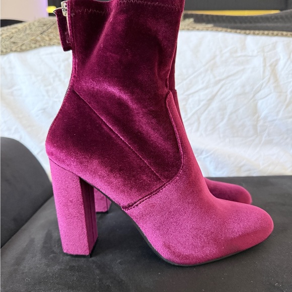Steve Madden Velvet Ankle Boots Wine Red - Picture 4 of 5